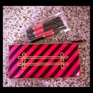 MAC Mini Brush Set & MAC make-up bag
